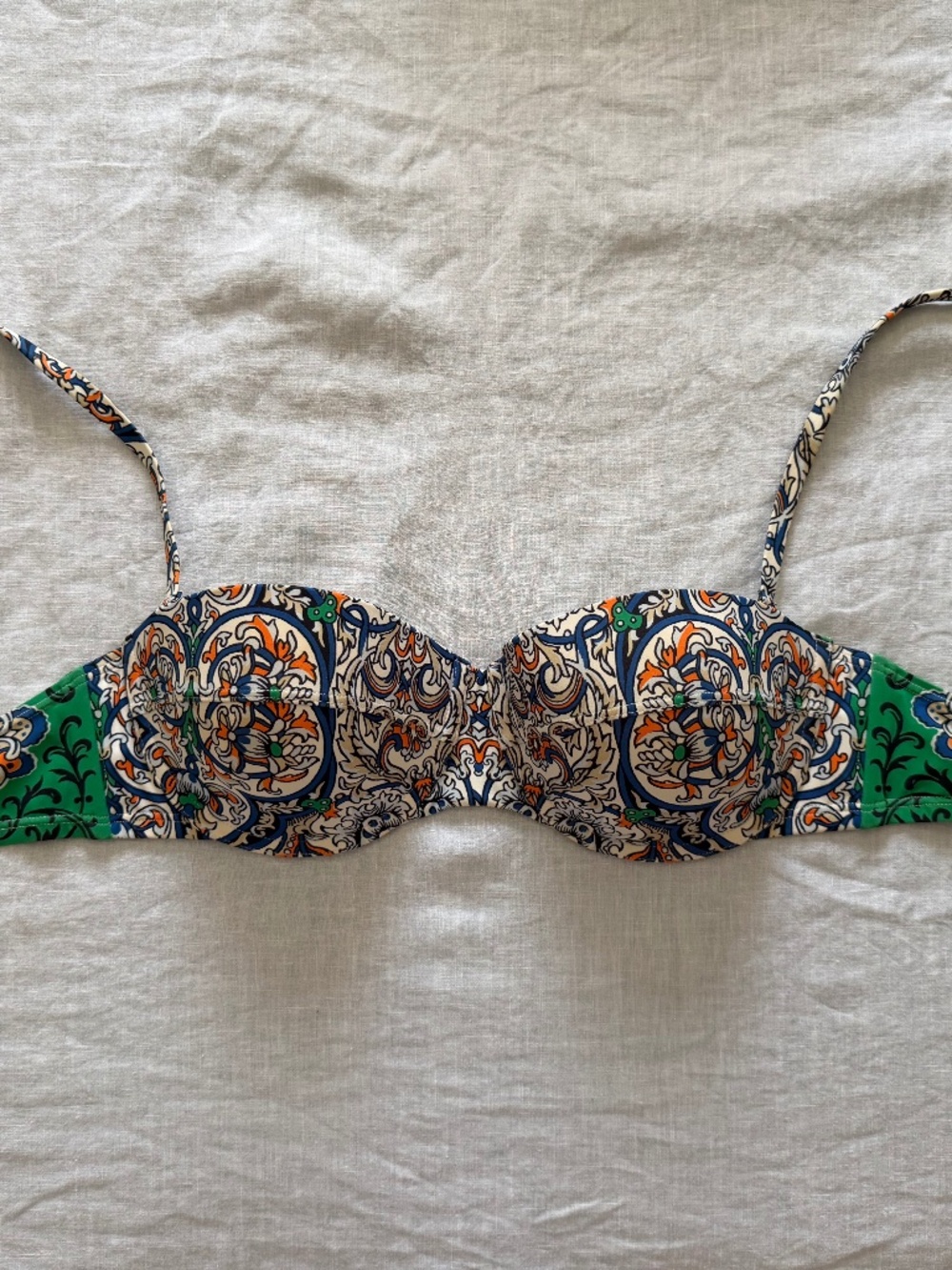 TORY BURCH Printed Medallion Underwire Bikini Top in Size Large